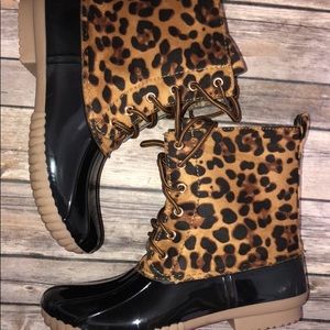 Leopard duck boots